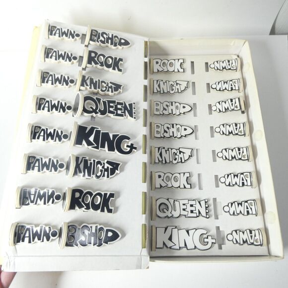 Chess Set Black & White Pop Art Graffiti Style Artecnica Book of Chess w/Box - Picture 1 of 8
